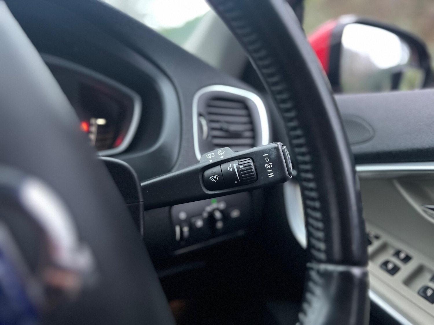 Used Volvo V40 2014 for sale - 77039973: Photo 26