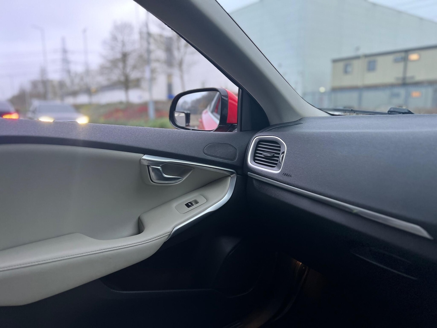 Used Volvo V40 2014 for sale - 77039973: Photo 39