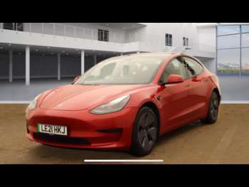 (21) - Standard Range Plus Auto RWD 4dr