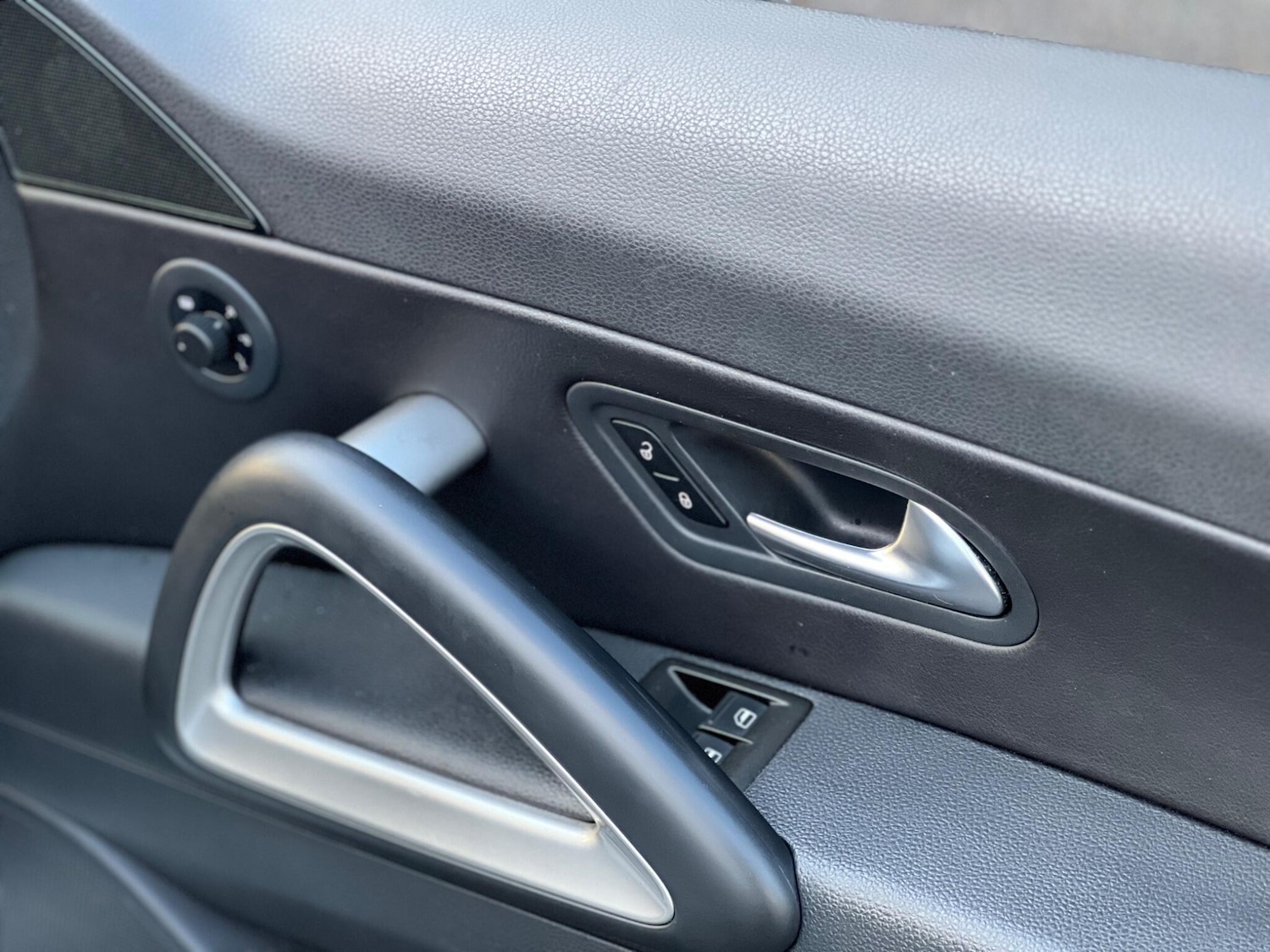 Used Volkswagen Scirocco for sale - 77538631: Photo 35