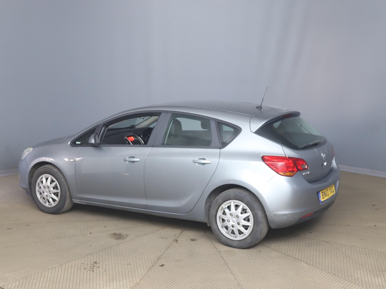 Used Vauxhall Astra 2010 for sale - 78115497: Photo 9