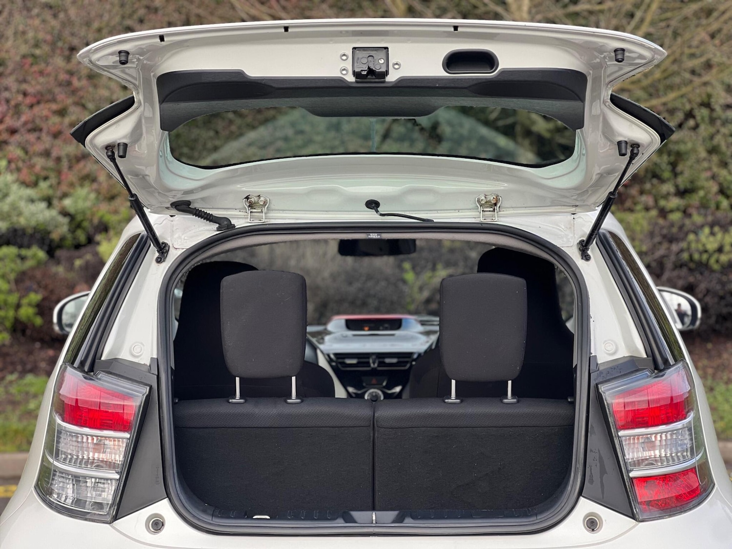 Used Toyota IQ 2011 for sale - 77229394: Photo 15