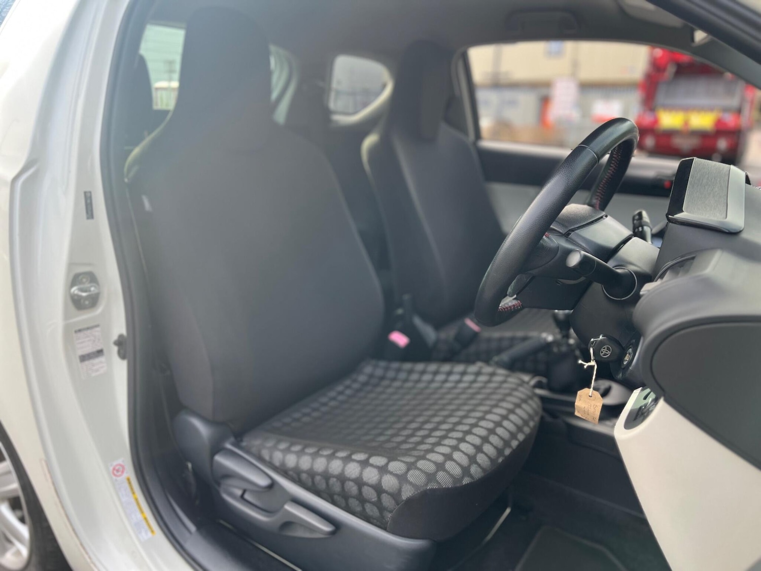 Used Toyota IQ 2011 for sale - 77229394: Photo 17