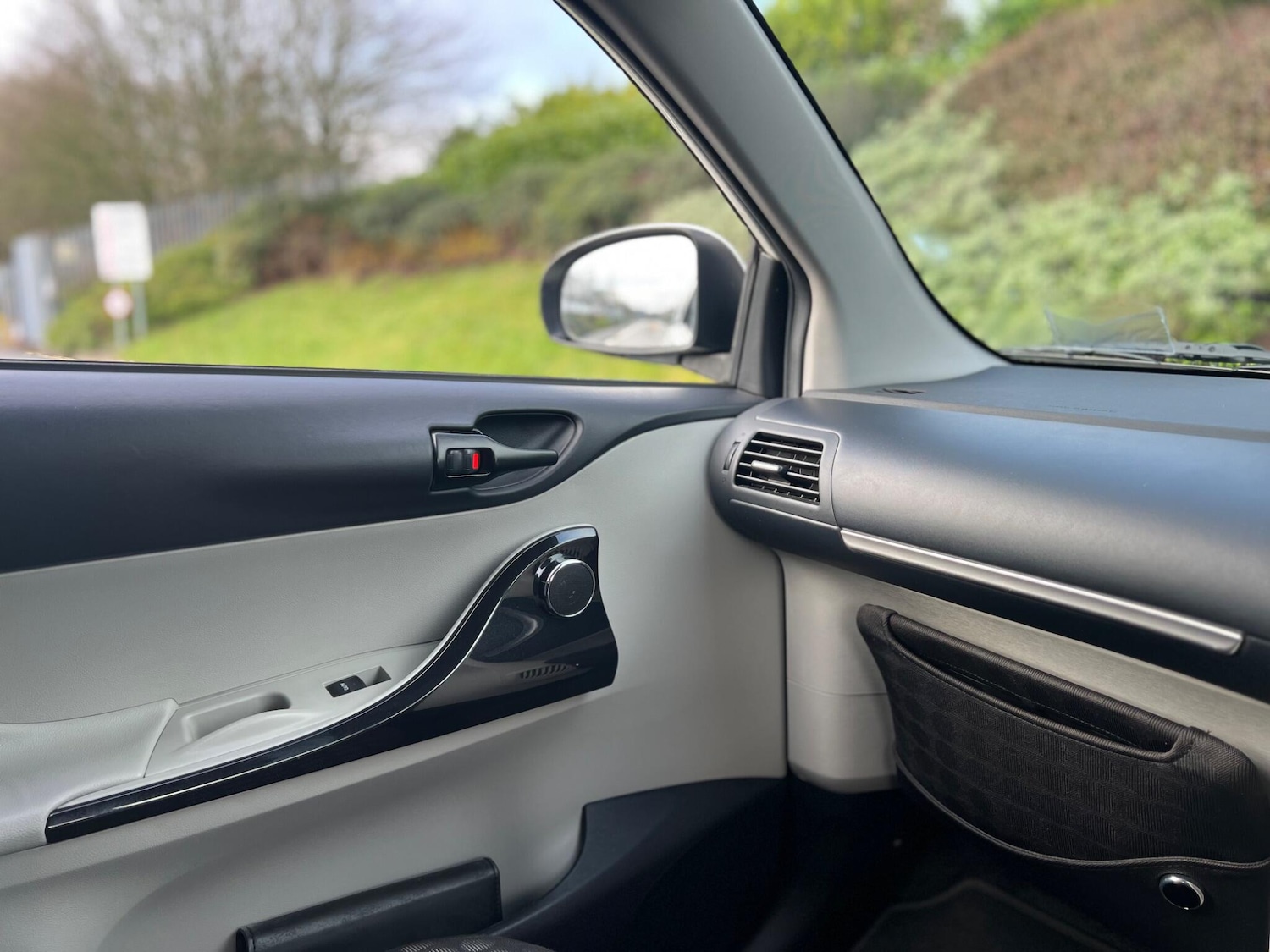 Used Toyota IQ 2011 for sale - 77229394: Photo 35