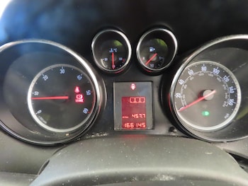 Used Vauxhall Astra 2010 for sale - 77977673: Photo