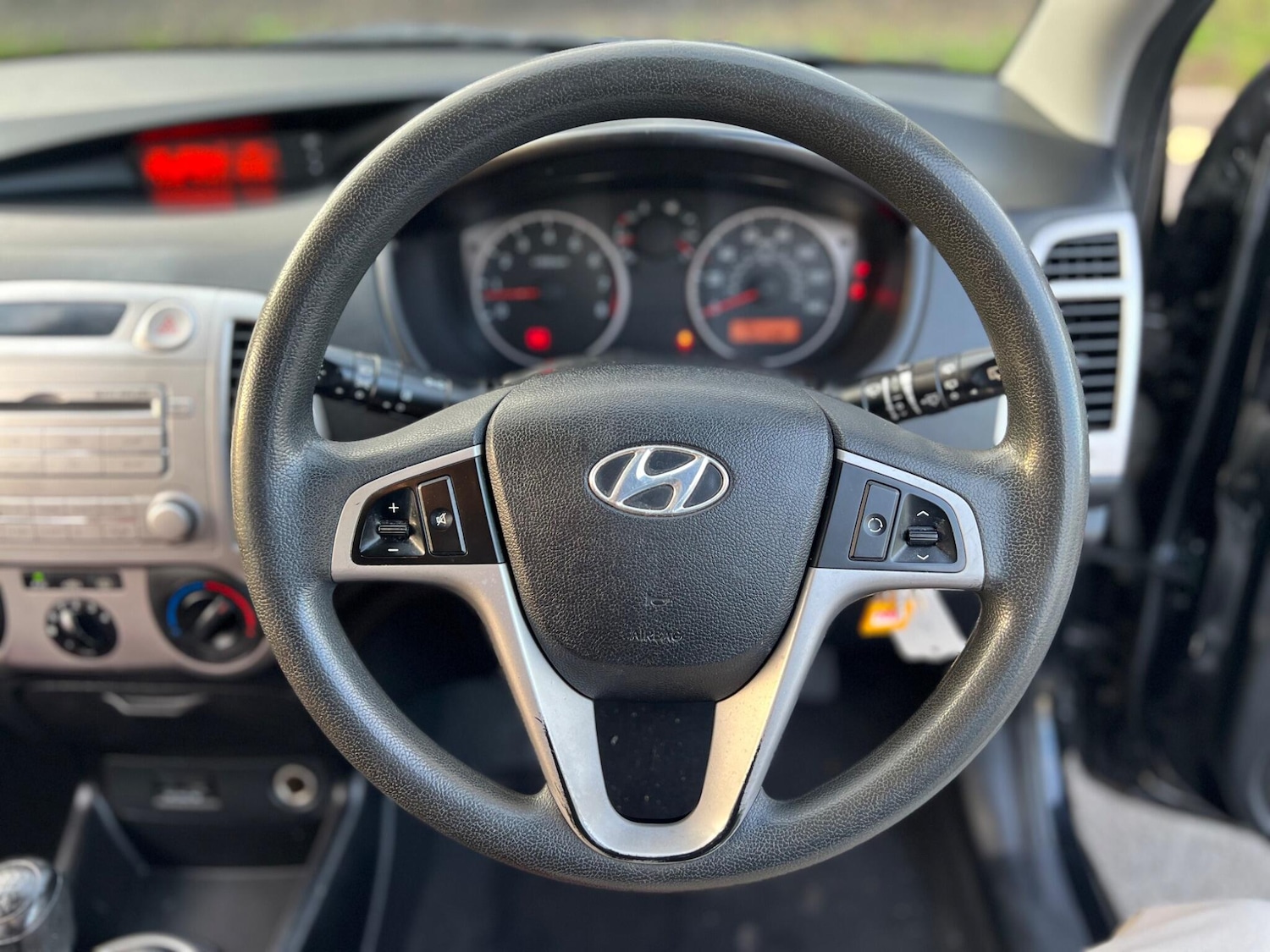 Used Hyundai i20 2010 for sale - 76550021: Photo 6