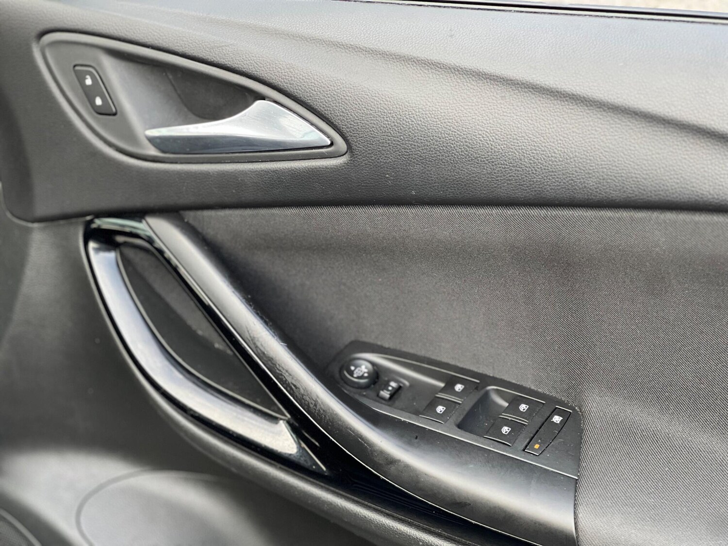 Used Vauxhall Astra 2018 for sale - 76899222: Photo 39