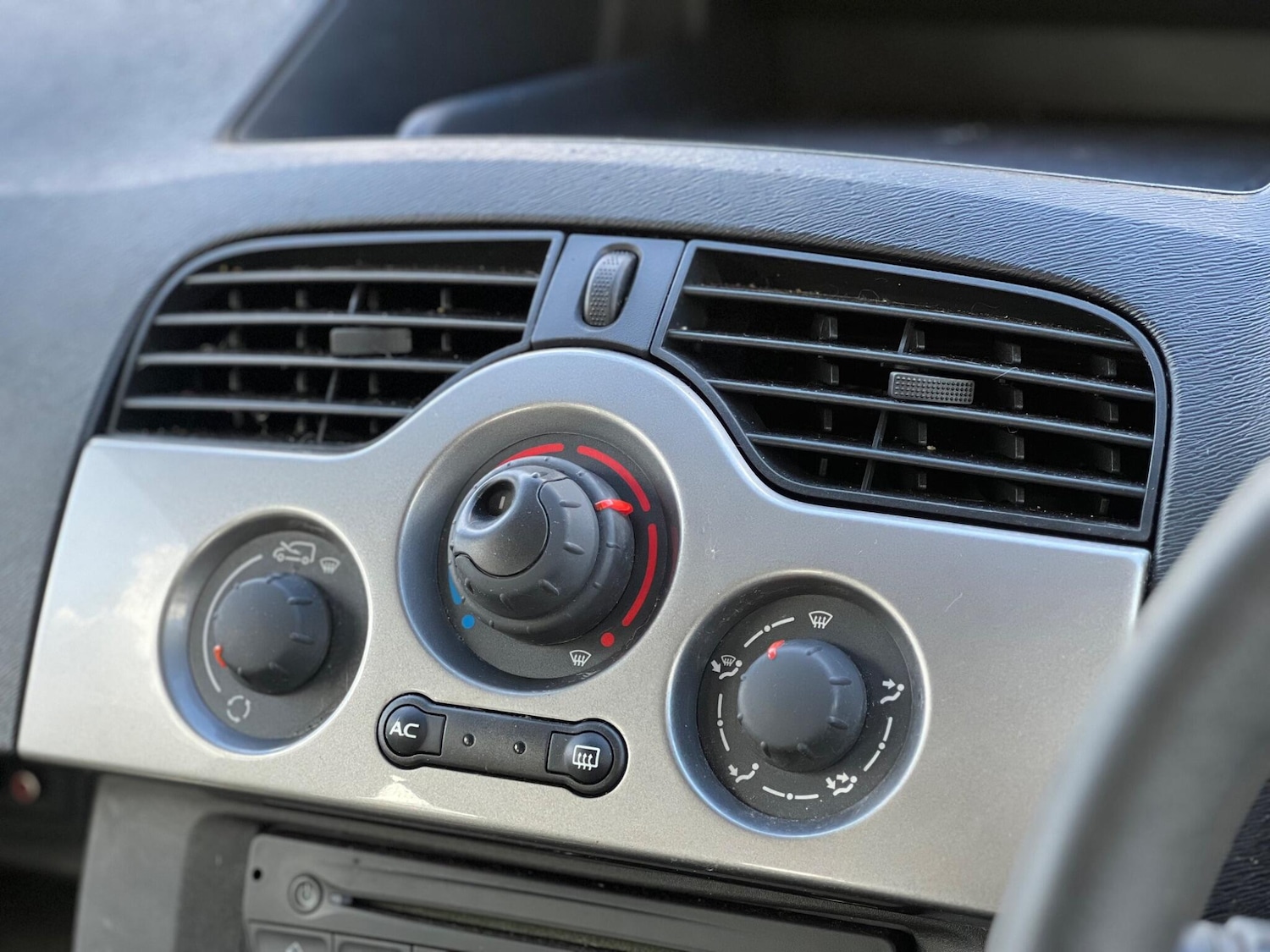 Used Renault Kangoo 2011 for sale - 76989439: Photo 27