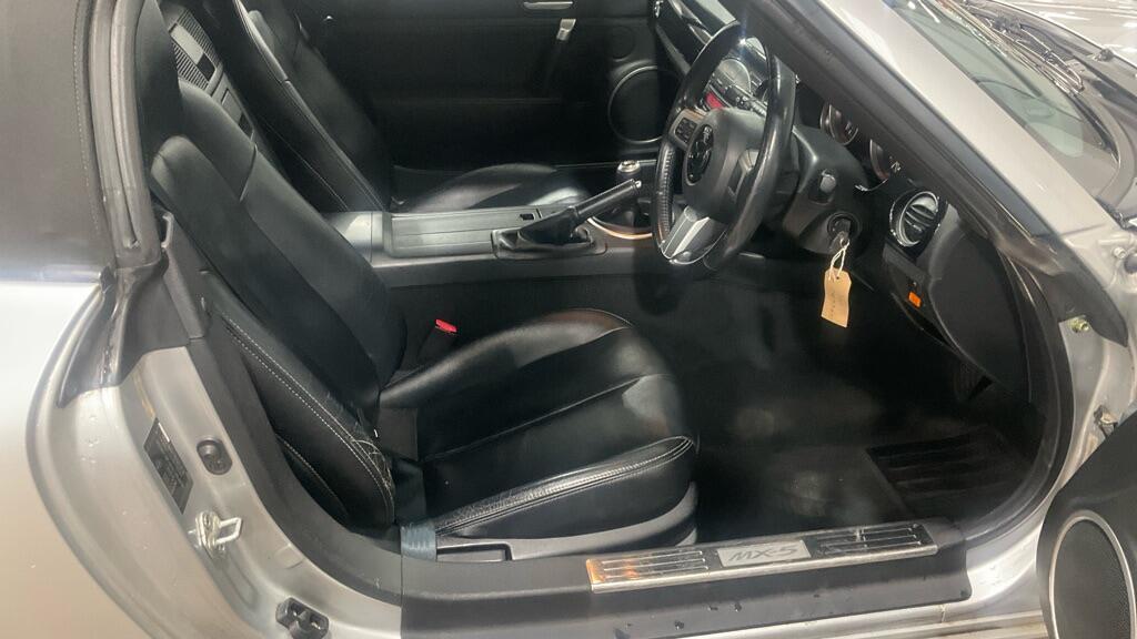 Used Mazda MX-5 2005 for sale - 77939378: Photo 9