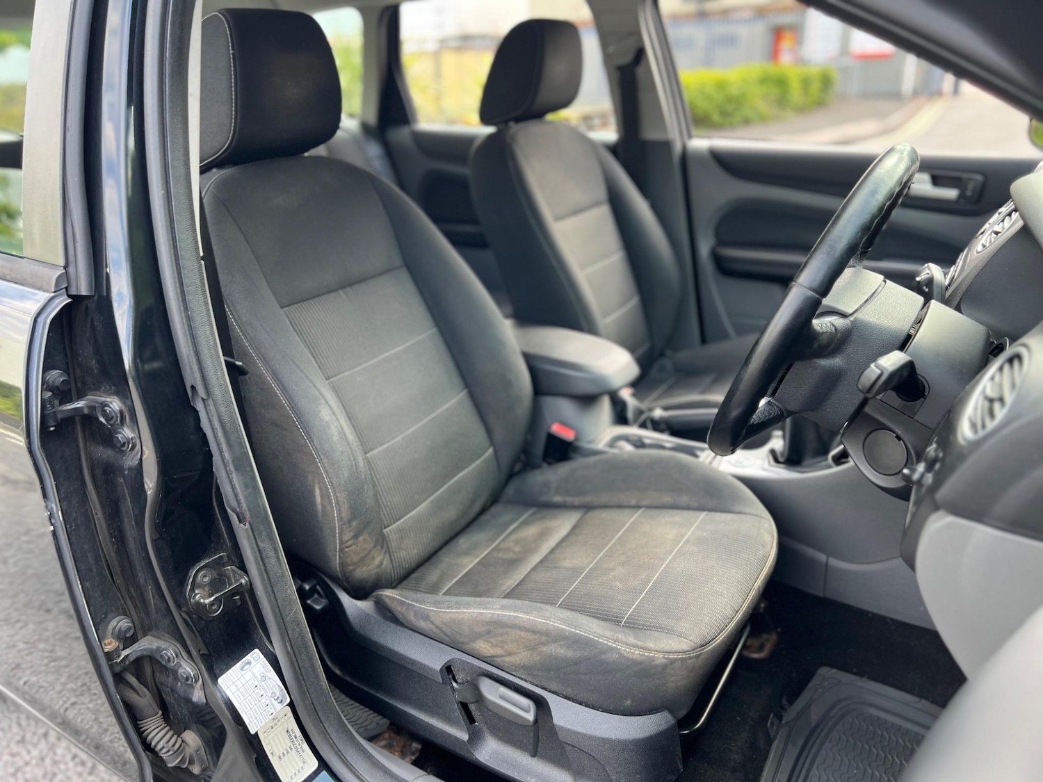 Used Ford Focus 2010 for sale - 76071765: Photo 16