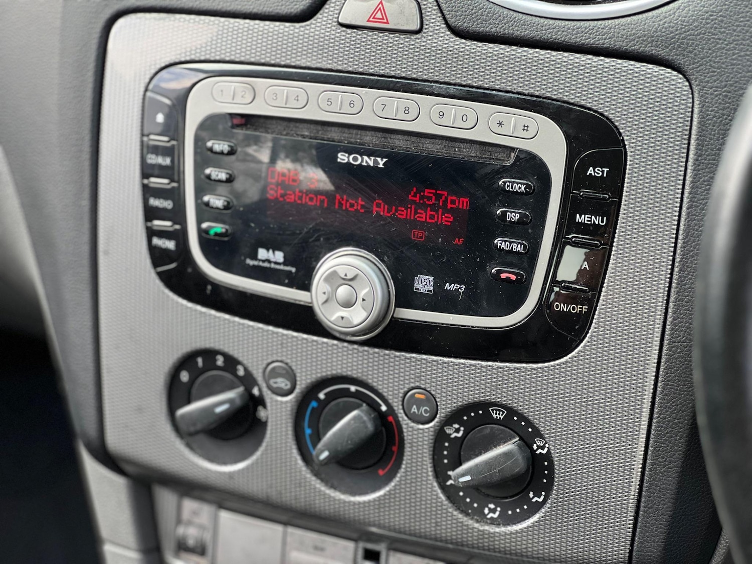 Used Ford Focus 2010 for sale - 76071765: Photo 28