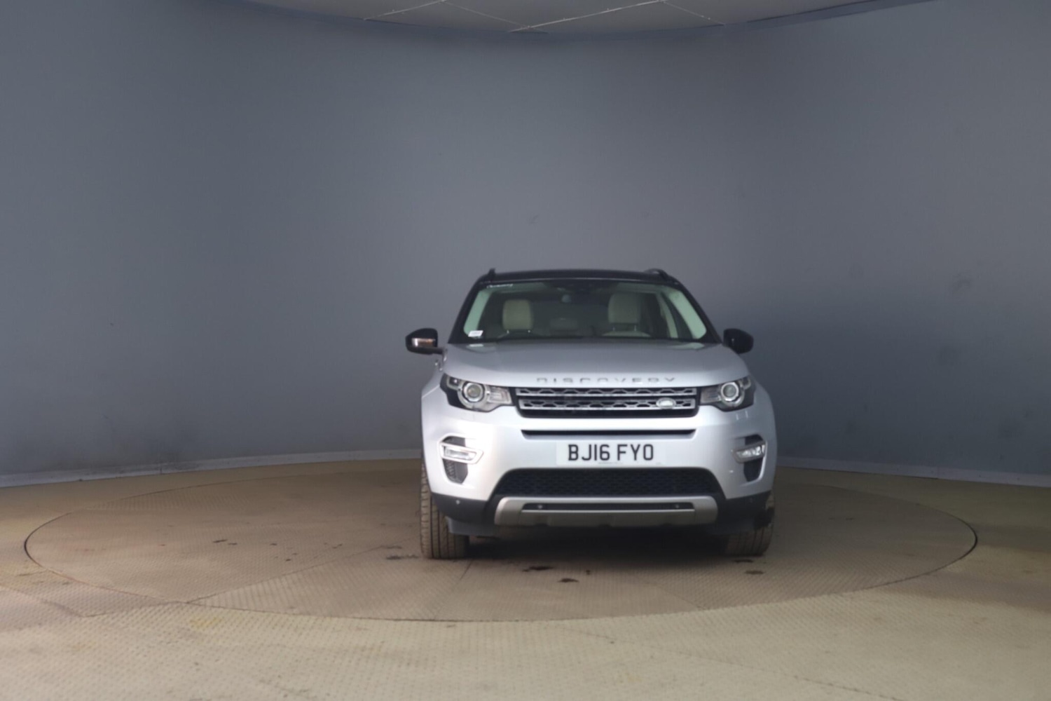 Used Land Rover Discovery Sport 2016 for sale - 77993991: Photo 2