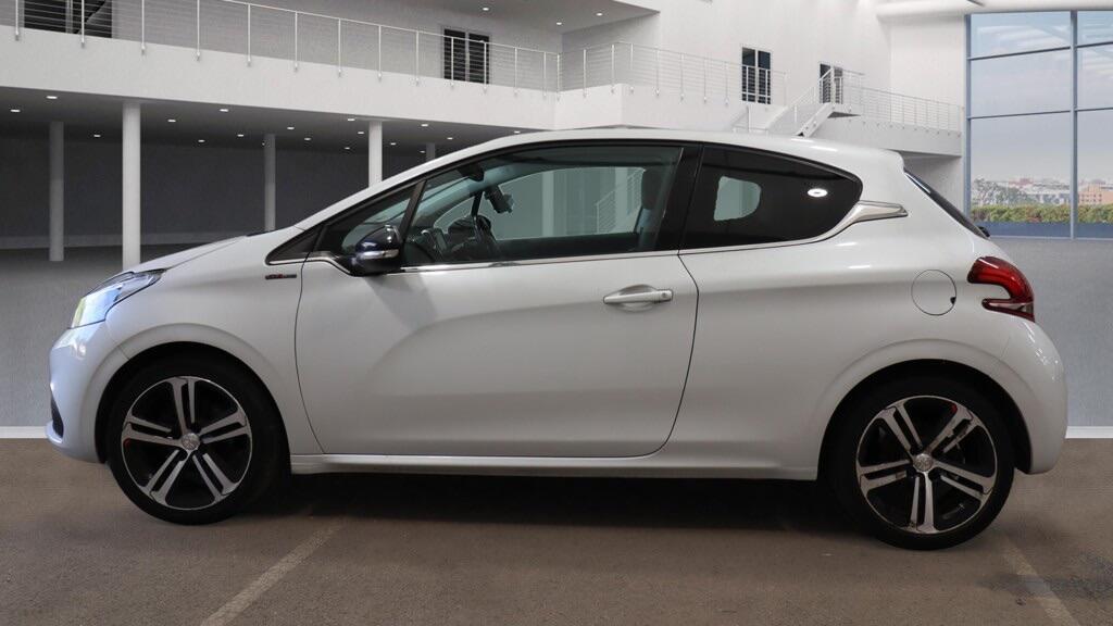 Used Peugeot 208 2016 for sale - 76988473: Photo 7