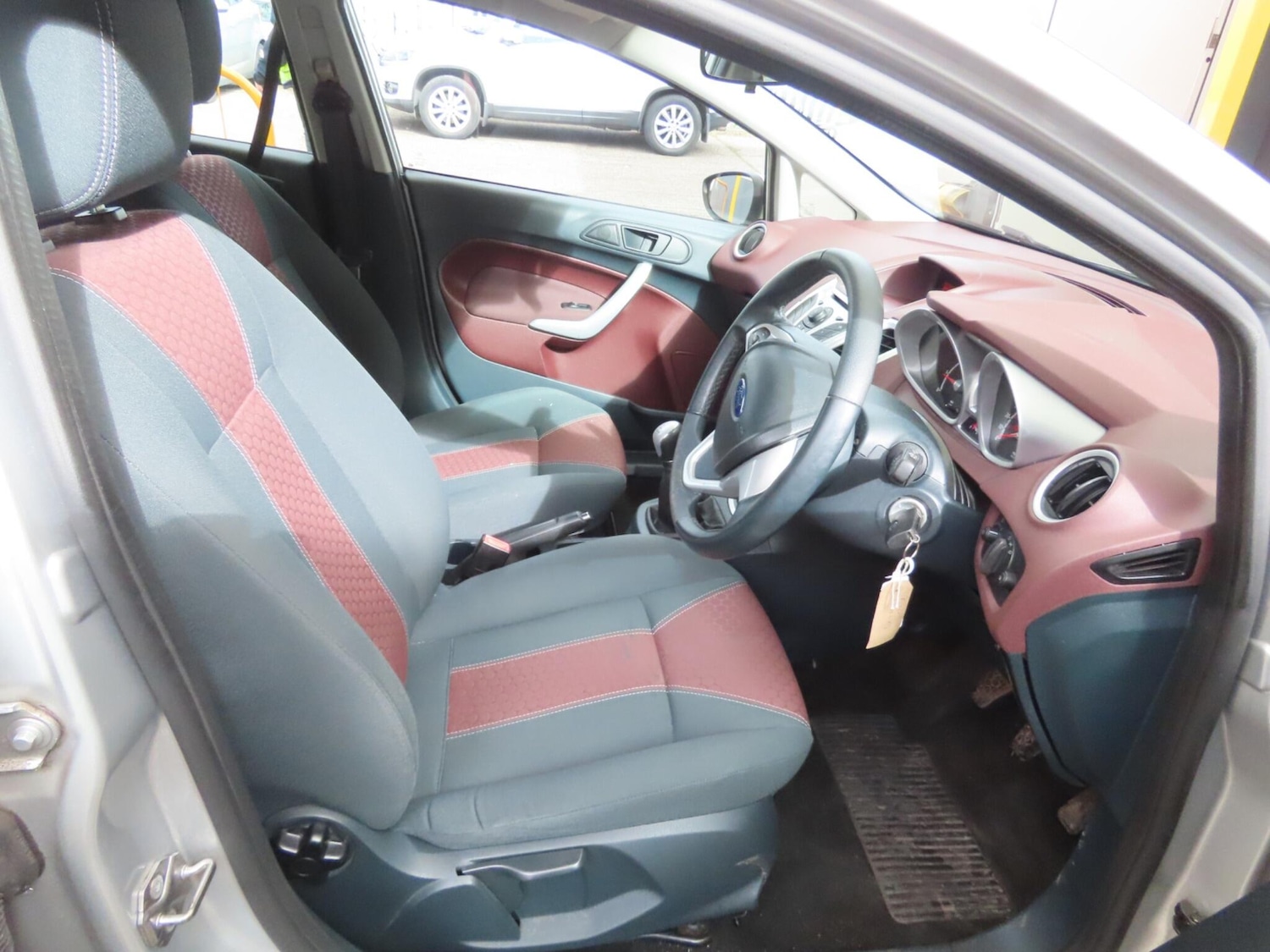 Used Ford Fiesta 2011 for sale - 77977968: Photo 11
