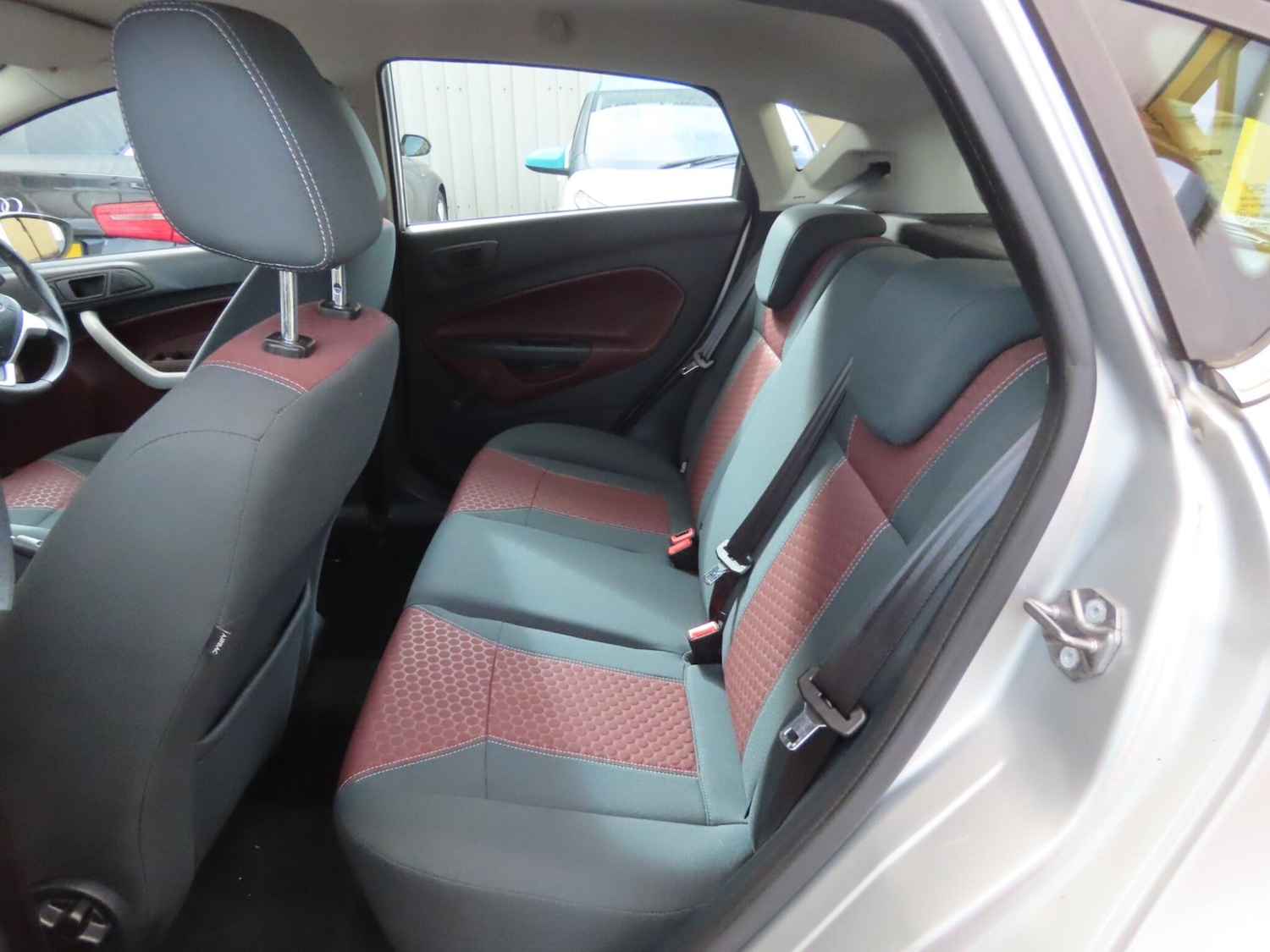 Used Ford Fiesta 2011 for sale - 77977968: Photo 9