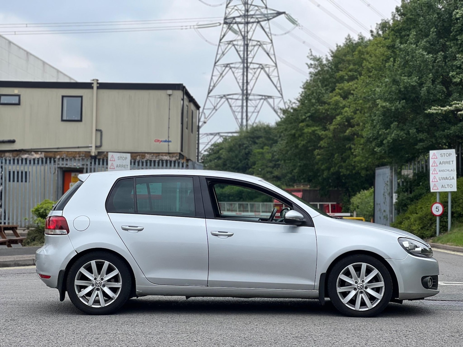 Used Volkswagen Golf 2009 for sale - 76094083: Photo 8