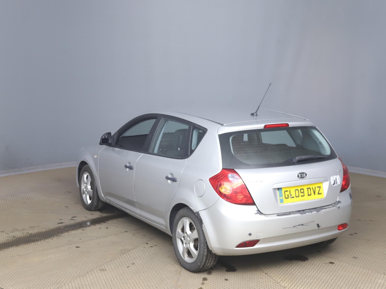 Used Kia Ceed 2009 for sale - 77970660: Photo 4