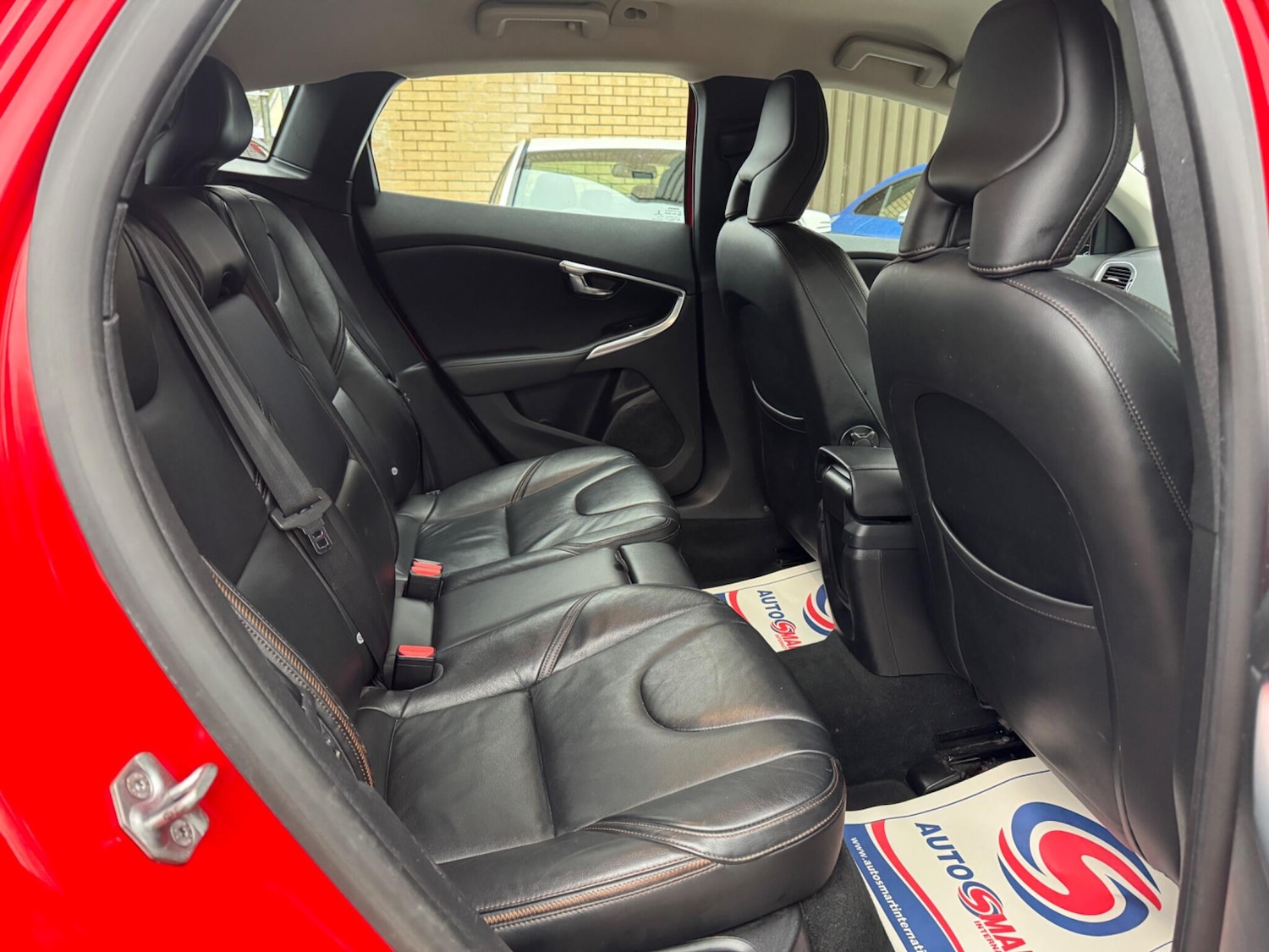 Used Volvo V40 2015 for sale - 77305560: Photo 11