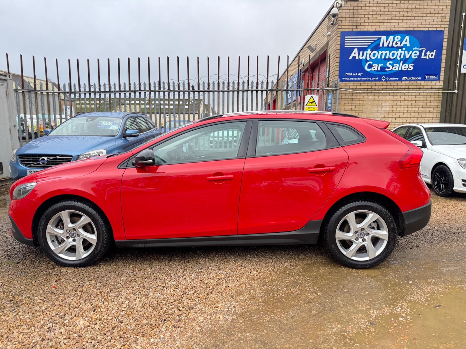 Used Volvo V40 2015 for sale - 77305560: Photo 5
