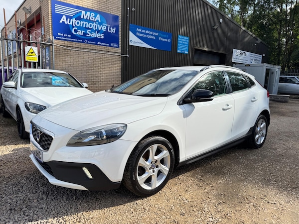 Used Volvo V40 Cross Country 2015 for sale - 75493499: Photo 1