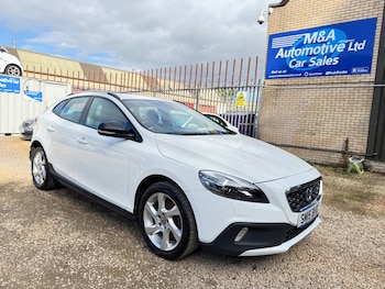 Used Volvo V40 Cross Country 2015 for sale - 75493499: Photo