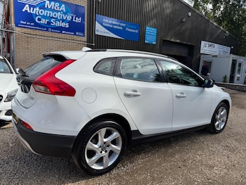 Used Volvo V40 Cross Country 2015 for sale - 75493499: Photo