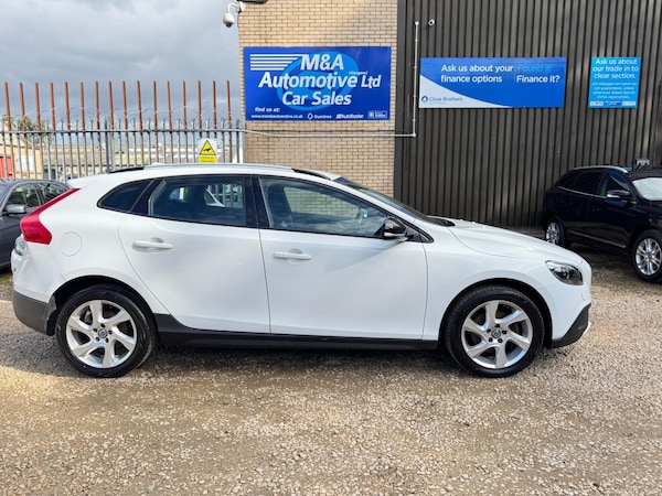 Used Volvo V40 Cross Country 2015 for sale - 75493499: Photo 5