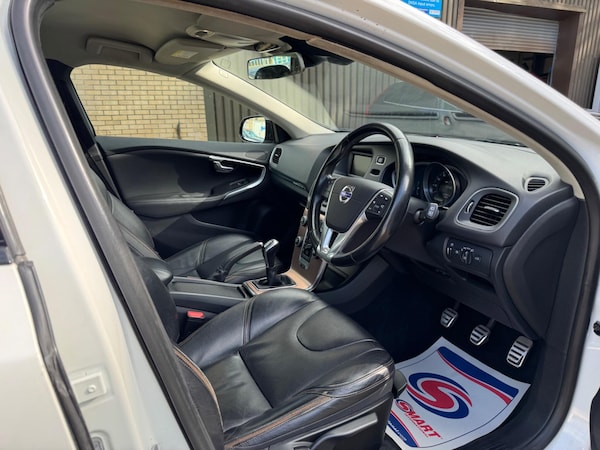 Used Volvo V40 Cross Country 2015 for sale - 75493499: Photo 9