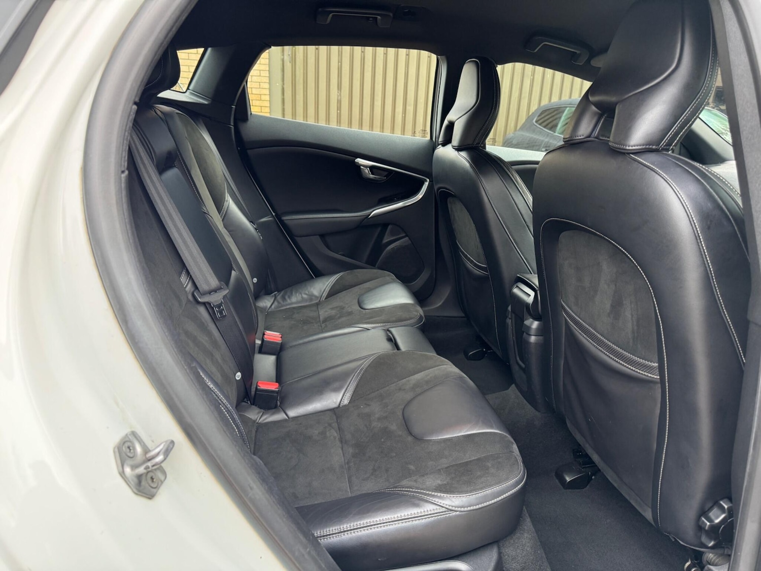 Used Volvo V40 2015 for sale - 76994892: Photo 12