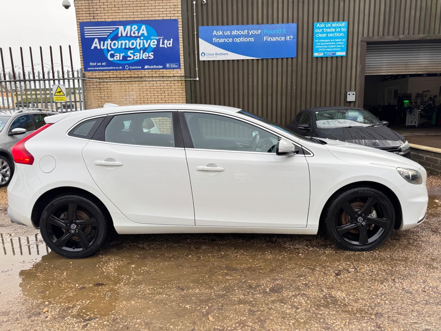 Used Volvo V40 2015 for sale - 76994892: Photo 5