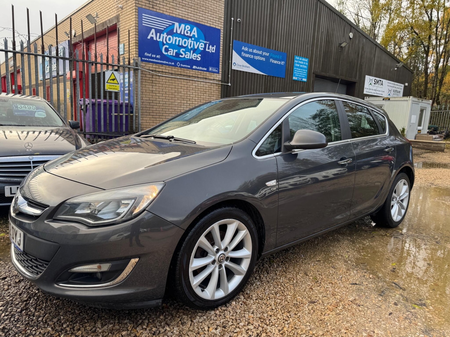 Used Vauxhall Astra 2013 for sale - 76472782: Photo 2