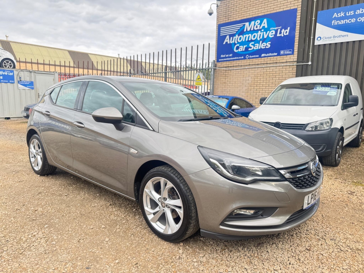 Used Vauxhall Astra 2016 for sale - 76084065: Photo 1