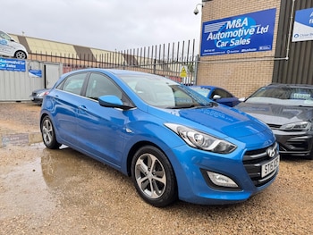 Used Hyundai i30 2015 for sale - 76136801: Photo