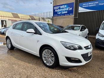 2014 (14) - 1.4 16v Excite Euro 5 5dr