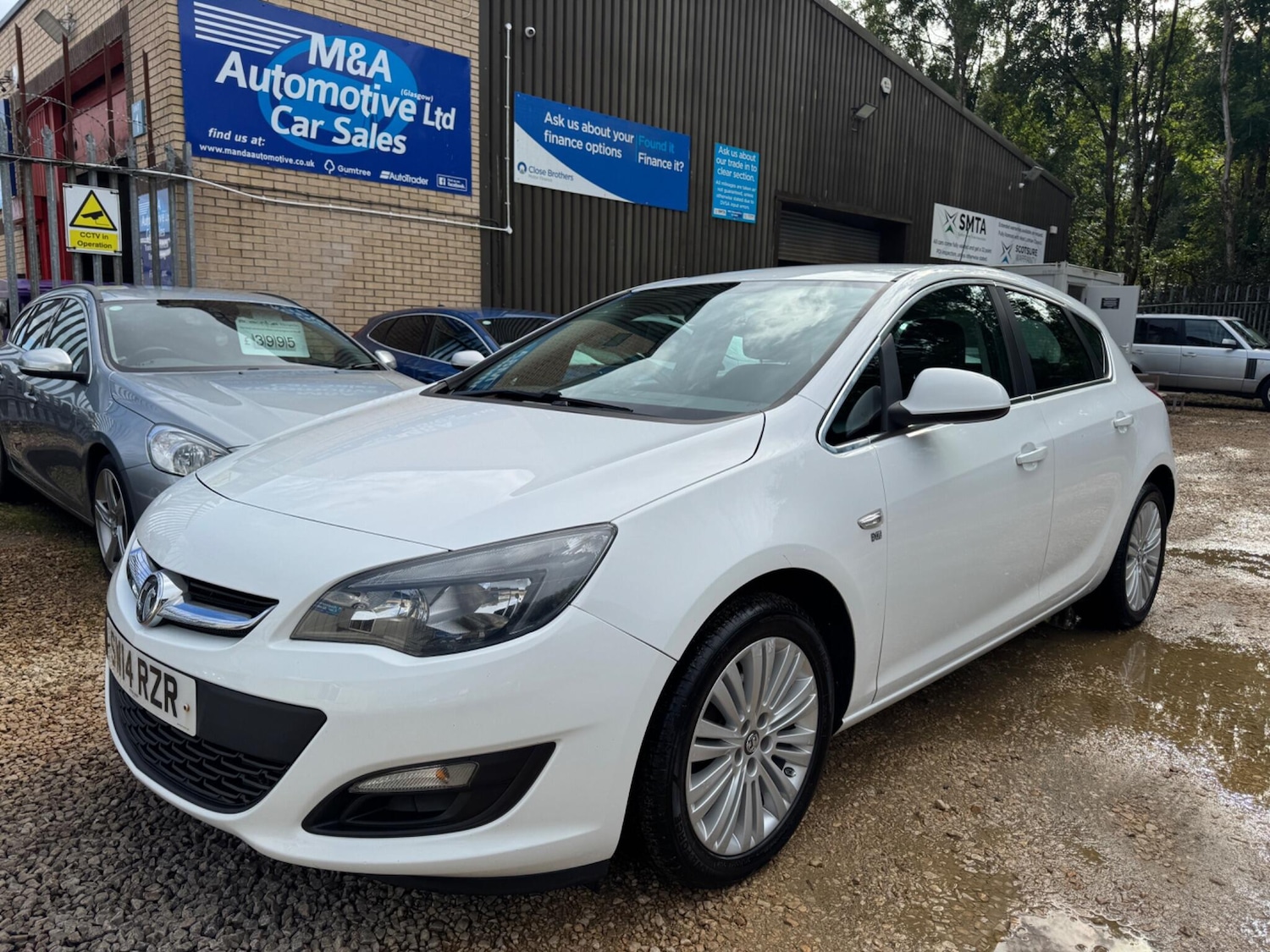 Used Vauxhall Astra 2014 for sale - 76013331: Photo 2
