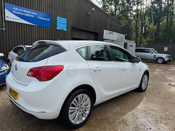 Used Vauxhall Astra 2014 for sale - 76013331: Photo 3