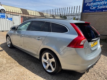 Used Volvo V60 2013 for sale - 75200278: Photo