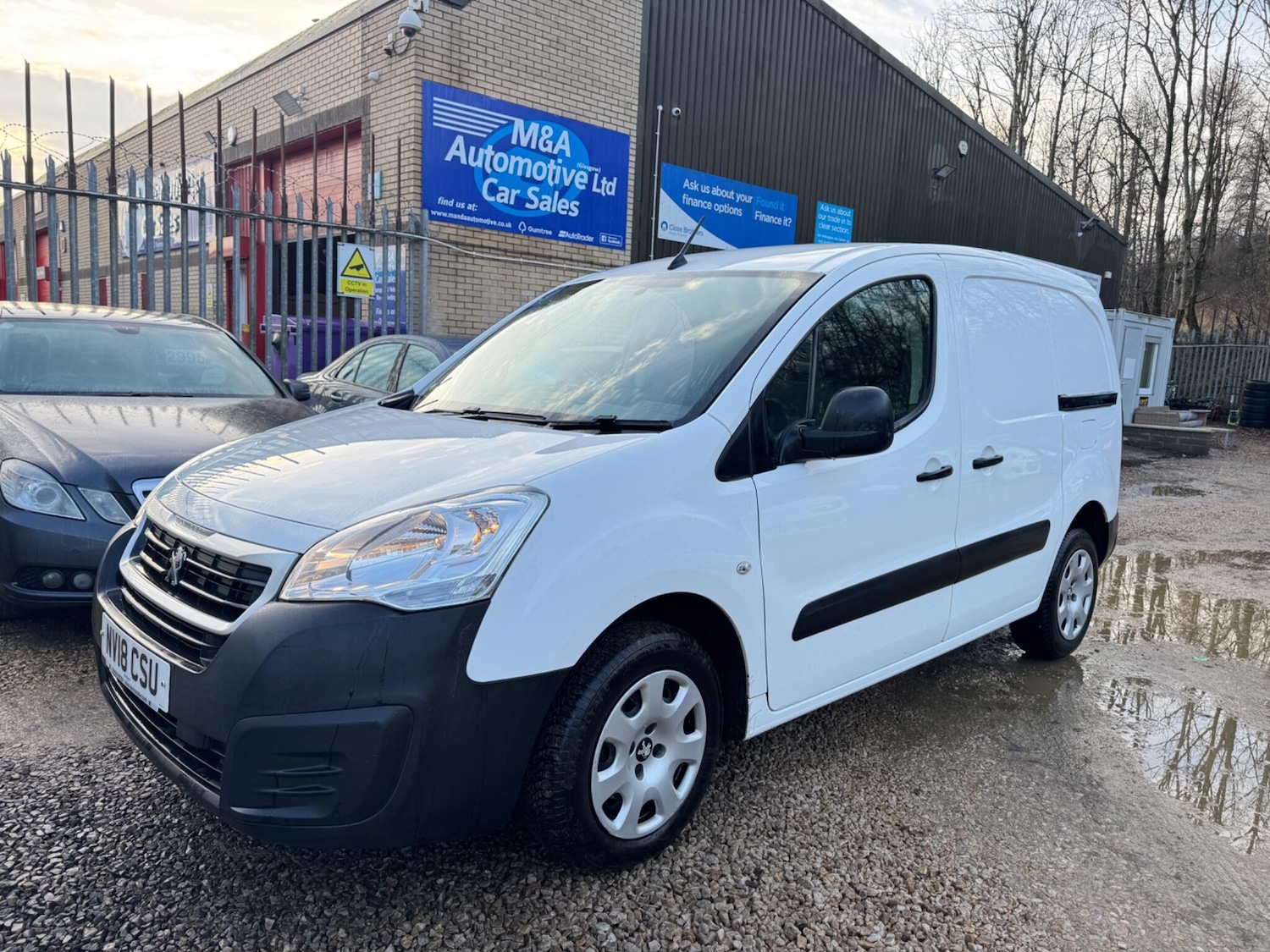 Used Peugeot Partner 2018 for sale - 76824250: Photo 1