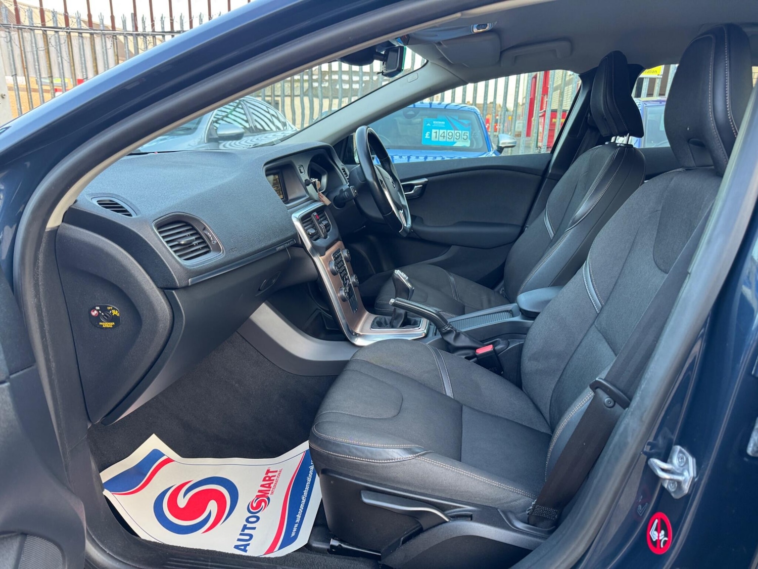 Used Volvo V40 Cross Country for sale - 77768411: Photo 11