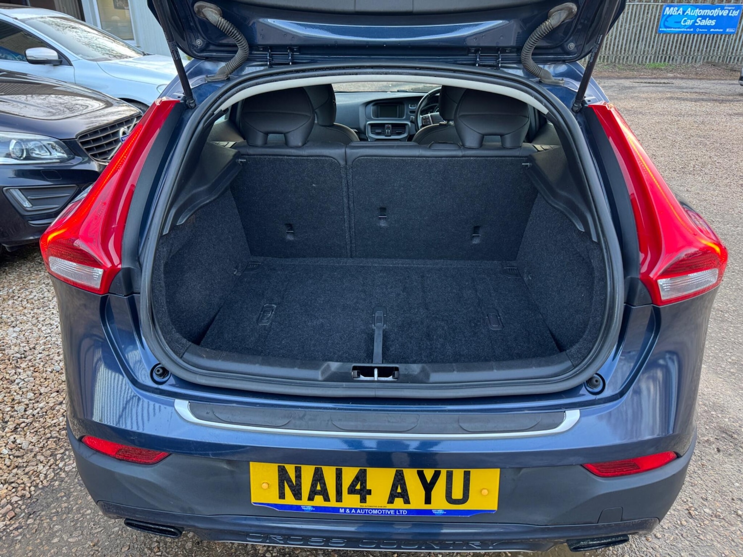 Used Volvo V40 Cross Country for sale - 77768411: Photo 15