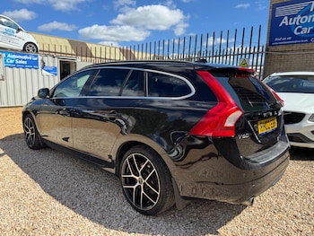 Used Volvo V60 2016 for sale - 78480924: Photo