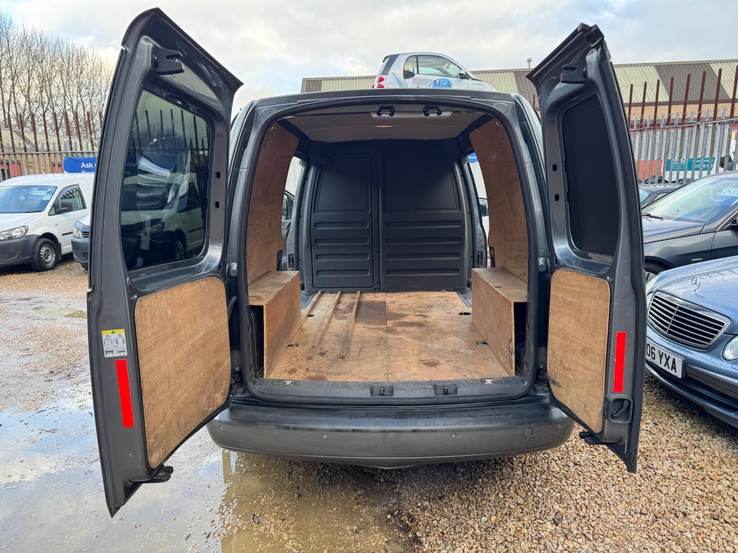 Used Volkswagen Caddy Maxi 2013 for sale - 76742369: Photo 14