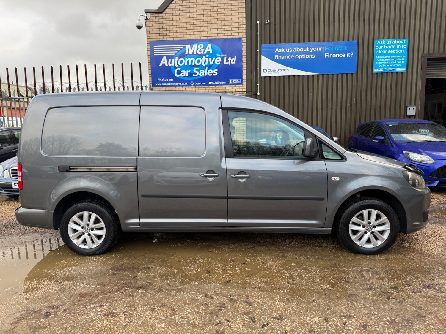 Used Volkswagen Caddy Maxi 2013 for sale - 76742369: Photo 3
