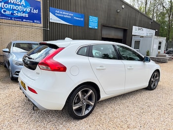 Used Volvo V40 2014 for sale - 78586139: Photo