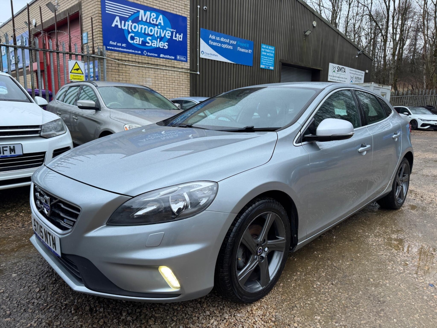 Used Volvo V40 2015 for sale - 77425822: Photo 2
