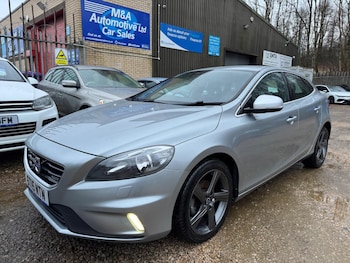 Used Volvo V40 2015 for sale - 77425822: Photo