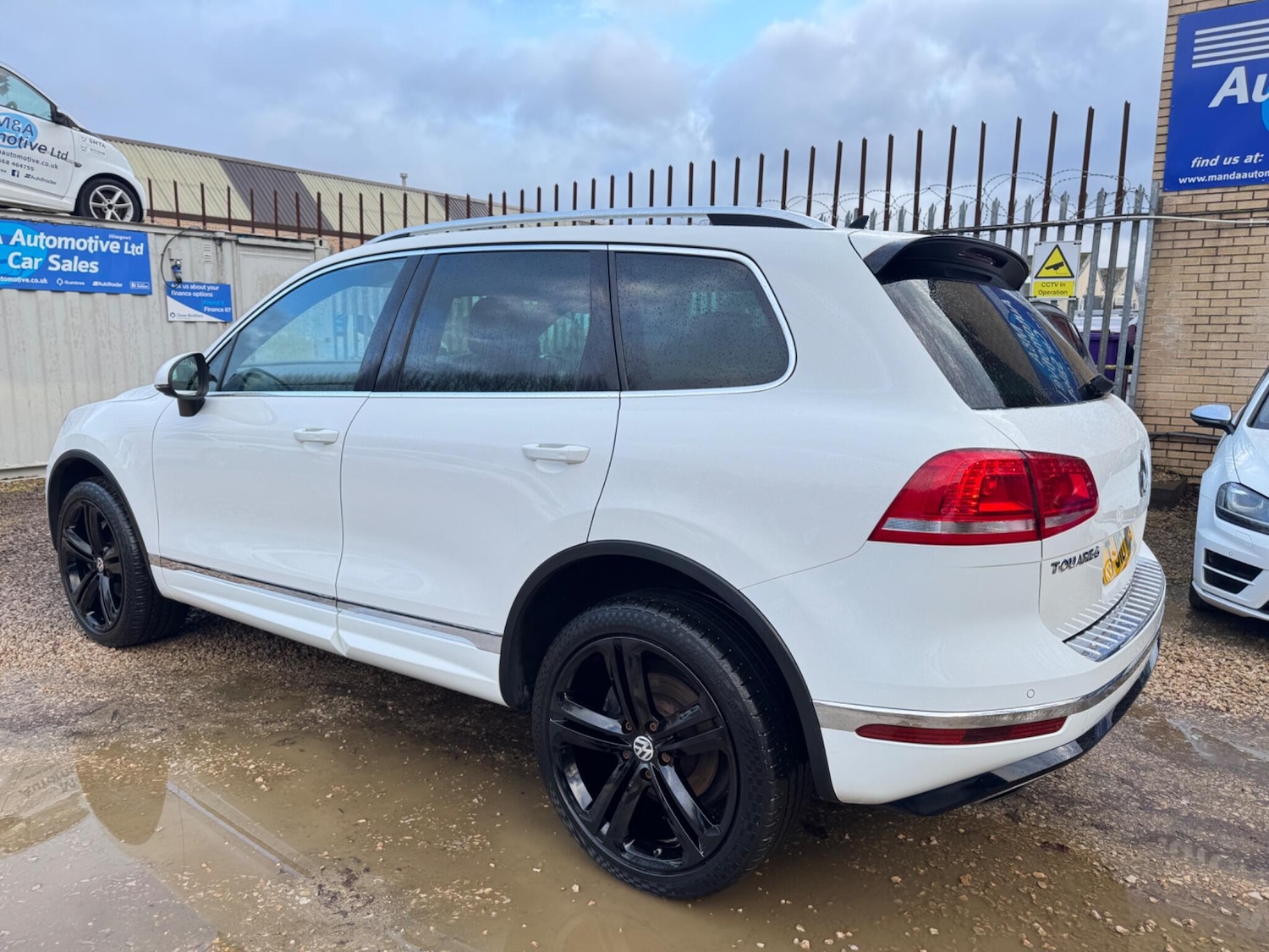 Used Volkswagen Touareg for sale - 77016171: Photo 4