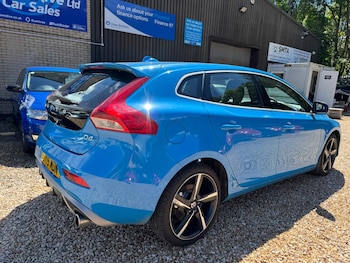 Used Volvo V40 2015 for sale - 78878041: Photo