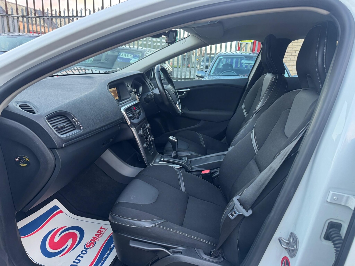 Used Volvo V40 2016 for sale - 76584424: Photo 11