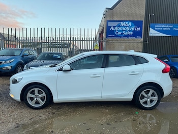 Used Volvo V40 2016 for sale - 76584424: Photo